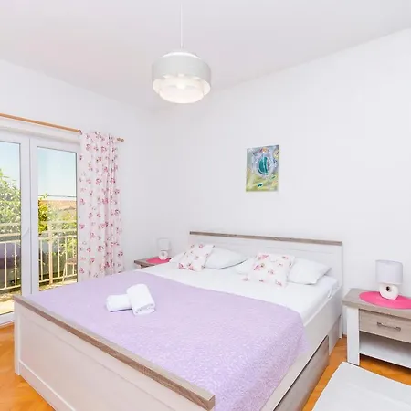 Apartment Zora Starigrad Paklenica