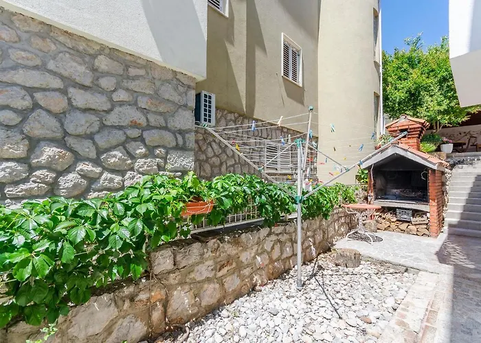Zora Apartament *