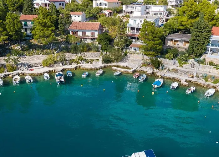 Zora Daire Starigrad Paklenica