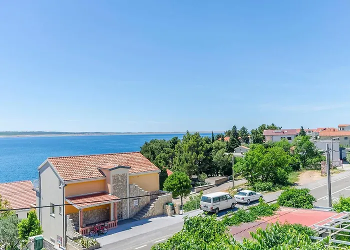 Zora Daire Starigrad Paklenica